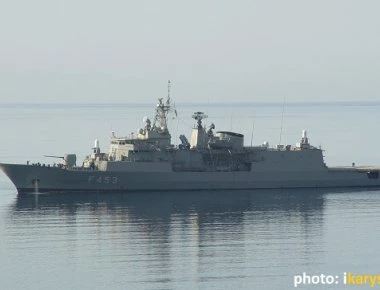 Φ/Γ ΣΠΕΤΣΑΙ: Το ελικόπτερο του πλοίου ταρακούνησε το πρωί τα νερά (φώτο)